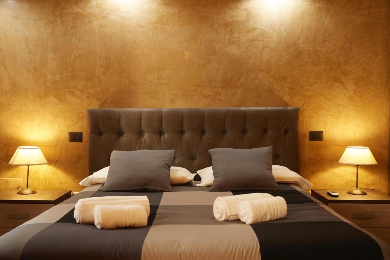 Casa Scassacocchi Apartment เนเปิลส์ ภายนอก รูปภาพ