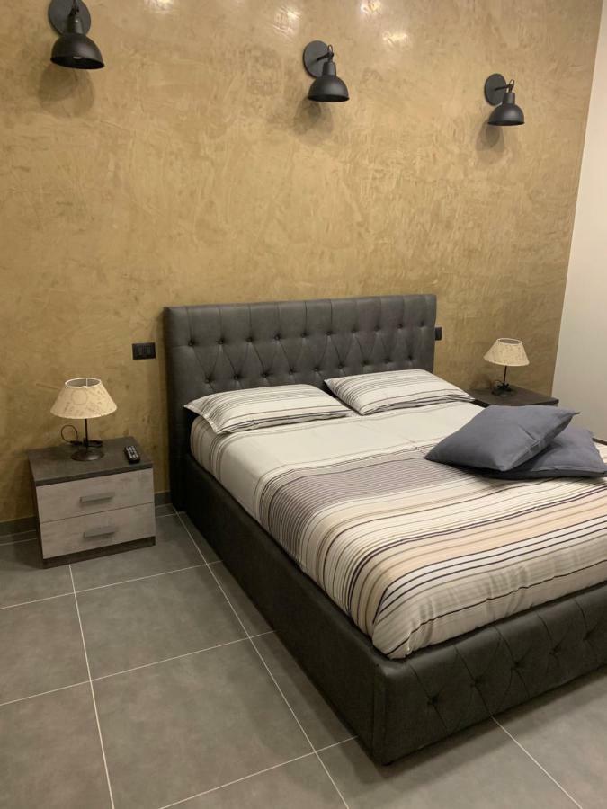Casa Scassacocchi Apartment เนเปิลส์ ภายนอก รูปภาพ