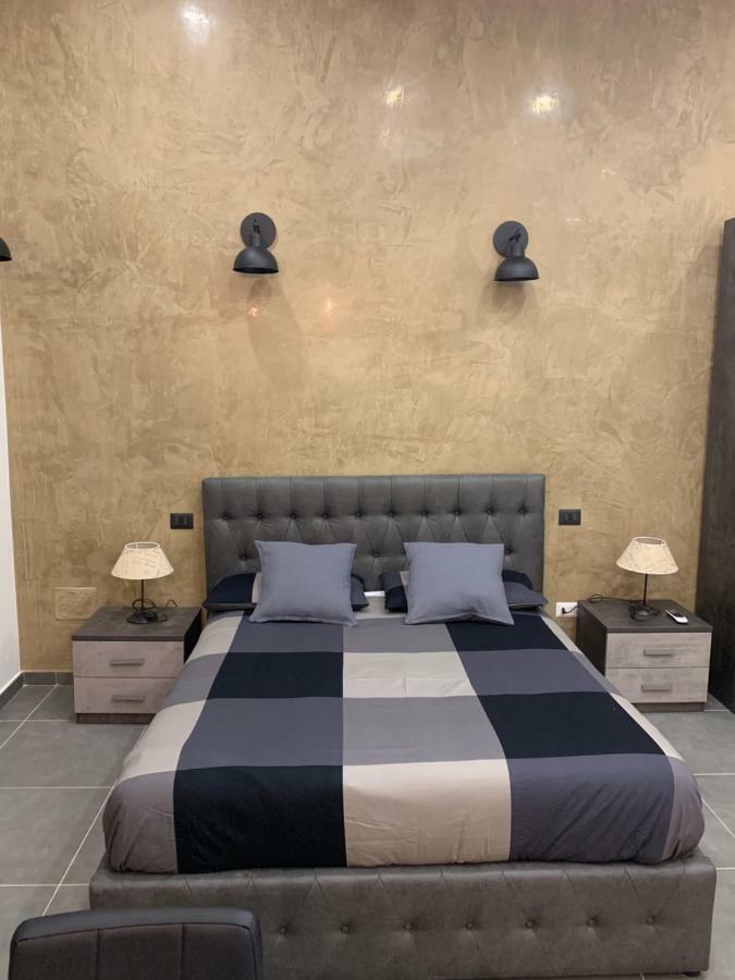 Casa Scassacocchi Apartment เนเปิลส์ ภายนอก รูปภาพ