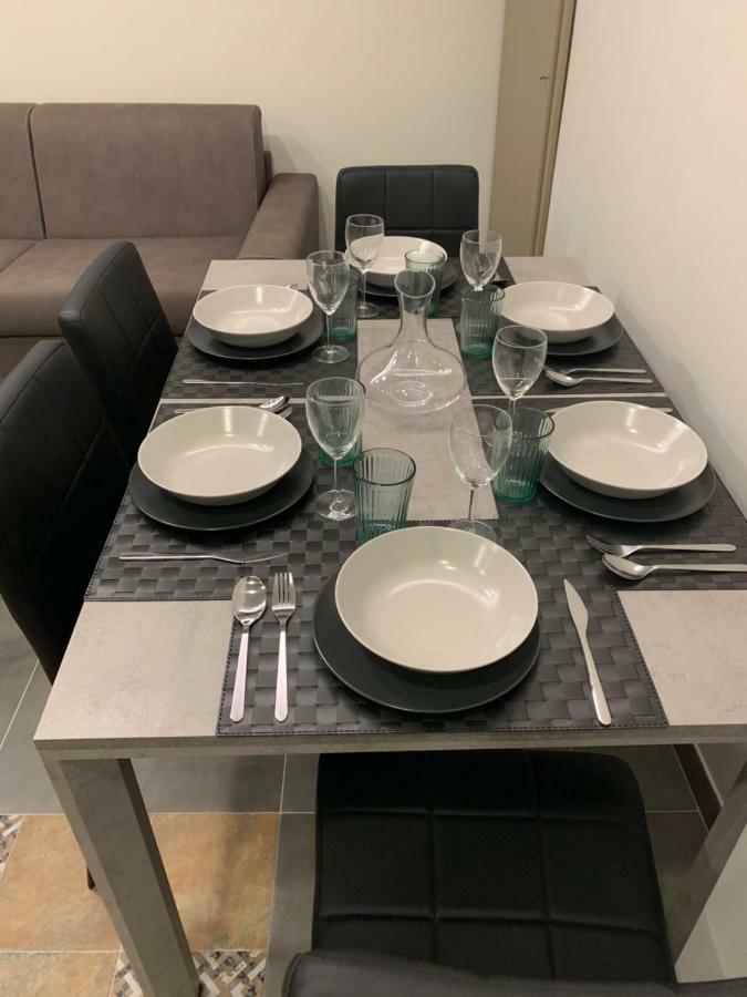 Casa Scassacocchi Apartment เนเปิลส์ ภายนอก รูปภาพ