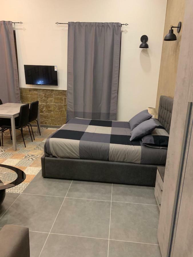 Casa Scassacocchi Apartment เนเปิลส์ ภายนอก รูปภาพ