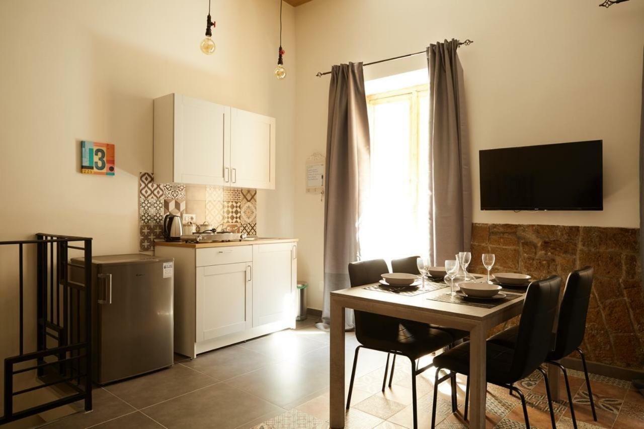 Casa Scassacocchi Apartment เนเปิลส์ ภายนอก รูปภาพ
