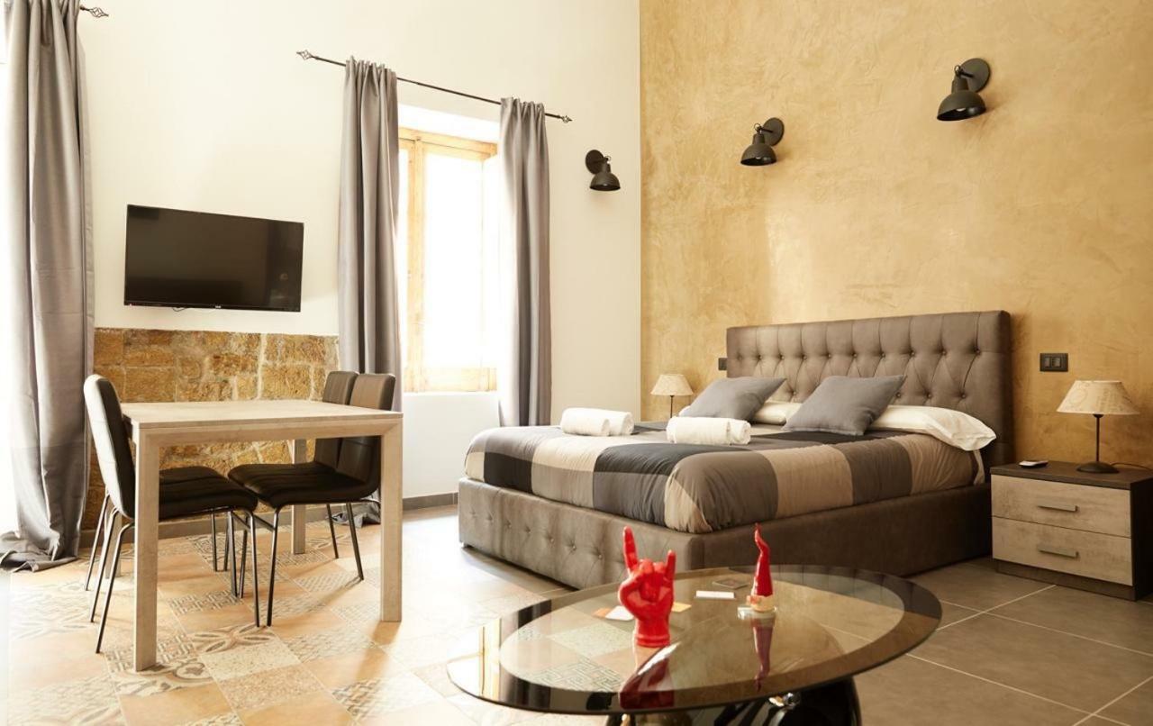 Casa Scassacocchi Apartment เนเปิลส์ ภายนอก รูปภาพ